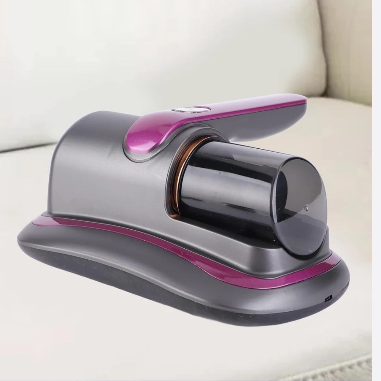 جارو شارژی دستی پاکروب ( قسطی بدون کارمزد ) دارای مخزن، اشعه UV ضدعفونی‌کننده،و قابلیت استفاده بی‌سیم، مناسب از بین بردن کنه و شپش